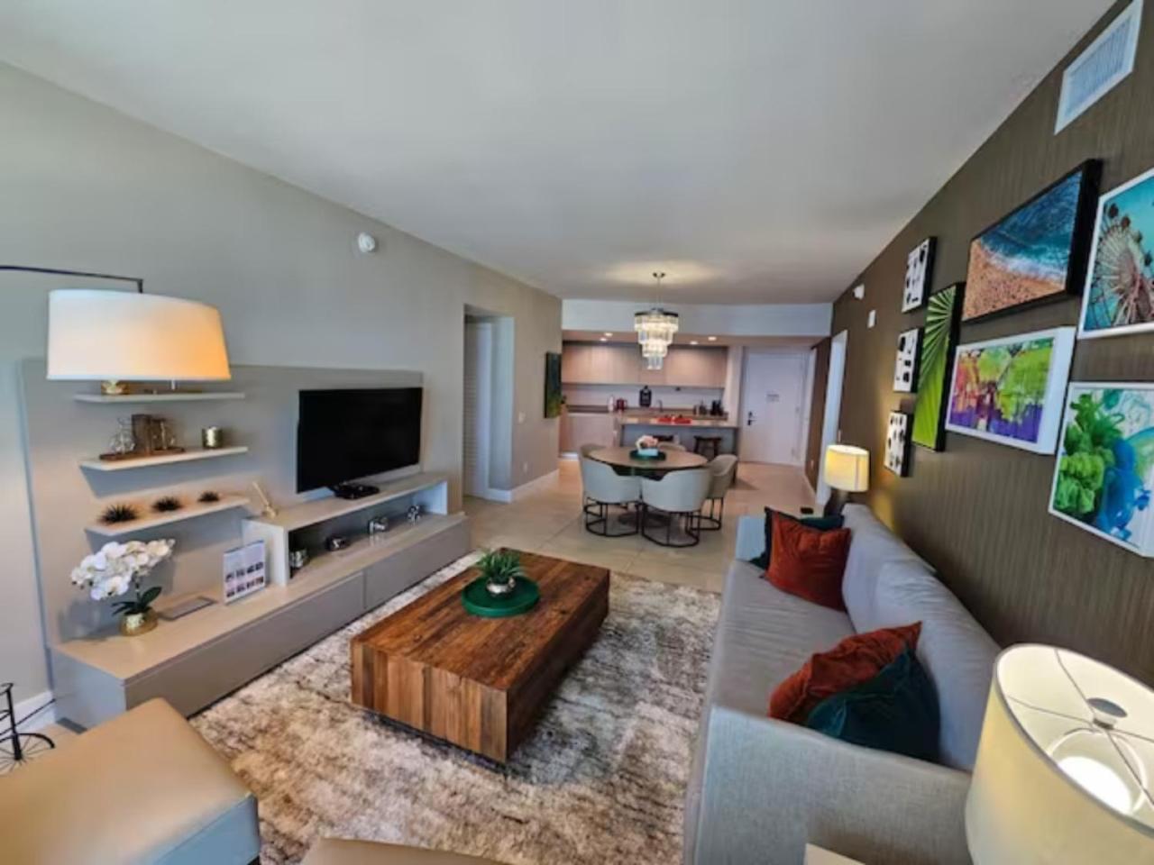 Lyfe Building - Private Apts Over The Appartement *